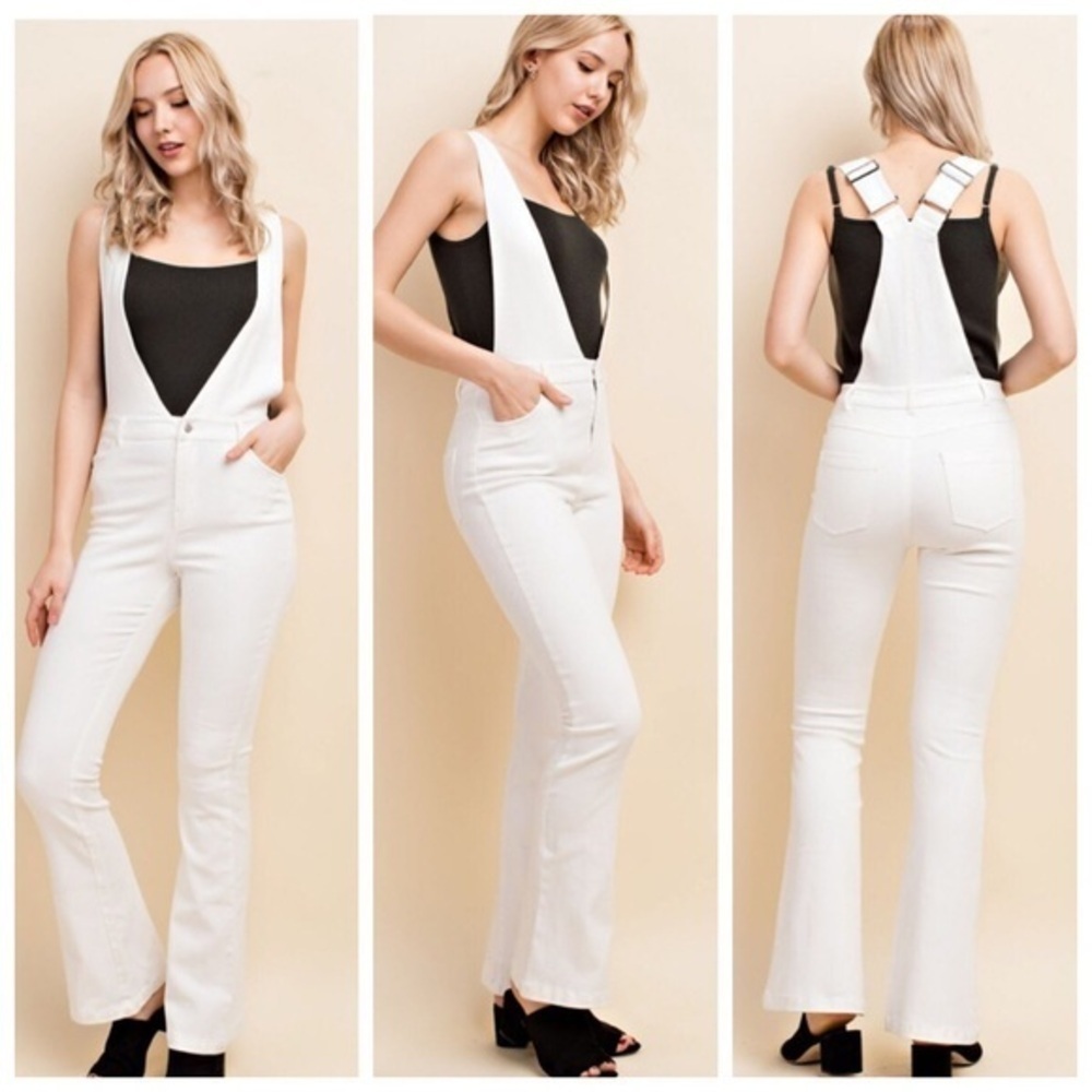 🆕Off white jumpsuit, many ways to wear.